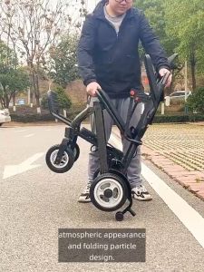 Intelligent electric wheelchair: lightweight and foldable. Suitable for the elderly and disabled