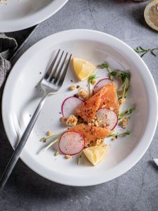 New 2025 White Ceramic Plate Japanese Style Underglaze Color round Deep Dish Home Use Dinner Plate High Aesthetic Value