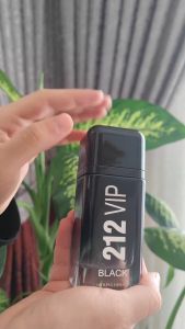 Parfum Pria - 212 VIP Black 100ml EDP BEST SELLER PARFUM TAHAN LAMA BISA COD