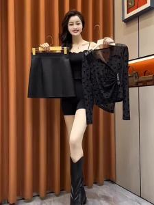 Embroidered Drilled Mesh Shoulder Loose Waist T-Shirt
