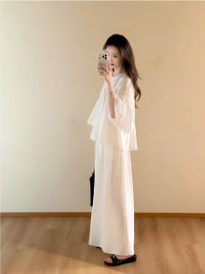 Karrar betsey | Relaxed Fit Korean Style White Two-Piece Set