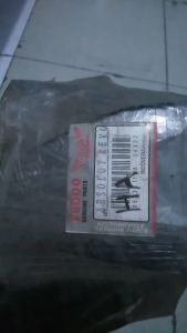 Tutup Gir Depan Motor ABSOLUTE REVO BLADE Merk FUDOO