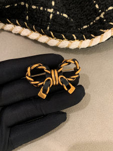 CAFFTI | Elegant Design Luxury Niche Exquisite Fashionable Brooch