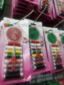 SATU SET / SATU PAKET ALAT JAHIT MANUAL / ALAT JAHIT KECOS SUDAH KOMPLIT BENANG GUNTING JARUM BARANG SIAP PAKAI