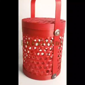 Rantang Bambu / Hampers Bambu Merah Motif Segienam Muat 3 Toples