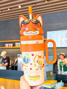 Attractive Large Capacity Insulated Cup With Straw