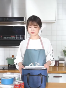 Stylish and Practical Insulation Picnic Bag Lunch Box Handbag Bento With Aluminum Foil Lunch Bag