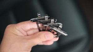 Colokan Seat Belt Penghilang Bunyi & Pengaman Premium Mobil