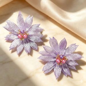 Sparkling Daisy Flower Hair Clip - 1pair/2pcs - Elegant Floral Accessory for Any Occasion - Easy to Use & Versatile Styling - Perfect for Dressing Up or Casual Looks - Enhance Your Style with Subtle Elegance