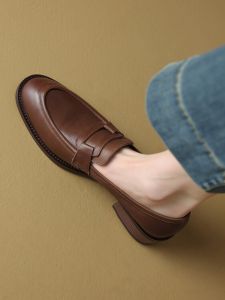 2025 New French Brown Low Heel Single Shoes Womens Genuine Leather round Head Deep Mouth Small Leather Shoes Easy to Wear Thick Heel Loafers