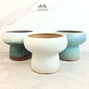 The Leaferie Luna plant pots. flowerpot . flowerpots . flower pot . planter . planters . Ceramic