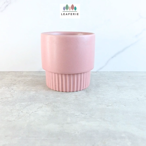 The Leaferie Blush Flowerpot . flowerpots . flower pot . plant pots . planter . planters . Ceramic
