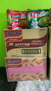 ( 1 ลัง )INDOMIE MiGoreng Segera 80gx5packs ขายยกลัง แพ็คหนึ่งมี 5 ห่อ = 40 ห่อ มาม่าแห้ง5รสพร้อมส่ง