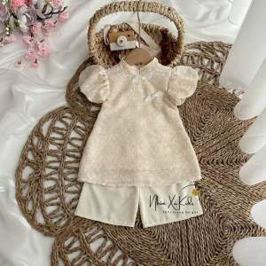 (4-18kg) Bộ Sườn Xám Kem NHÍM XÙ KIDS Cho Bé Gái Đầy Tháng Thôi Nôi Sinh Nhật AD137