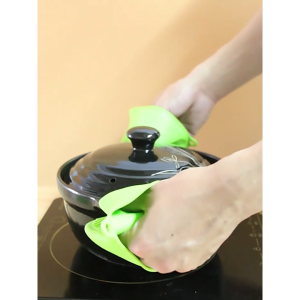 Miếng nhấc nồi silicon  chống nóng cách nhiệt chịu nhiệt cao có móc treo(1 cặp)-HAUSE