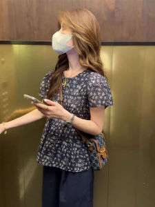 YUFUQING | เสื้อเชิ้ตแขนสั้นลายดอกไม้สไตล์ฝรั่งเศสสำหรับผู้หญิง ทรงหลวม สไตล์ฤดูร้อน เสื้อชั้นในกระชับสัดส่วน คอกลม