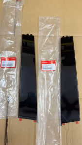 CIVIC FE CIVIC TYPE R FL5 GLOSSY BLACK REAR CENTER DOOR PILLAR GARNISH PINTU BELAKANG TENGAH 72930-T24-T01 72970-T24-T01