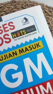 Buku Sukses Lolos Um Ujian Masuk Ugm Kelompok Soshum-Terupdate Extra Paket Soal Tes Skolastik SNBT SC