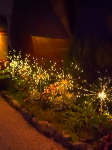 Solar Garden Lights Outdoor Waterproof LED Firework Lamps for Fowerbed Garden Home Tree Flower Xmas Christmas Decoration