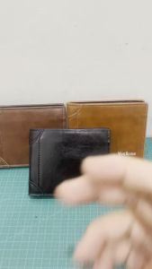 Menbense 2024-4 Dompet Uang Lipat Tebal Pria Wanita Bahan Kulit Sintetis Kilat Lilin Ada Tempat Koin