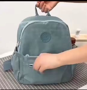 Less More multi compartment backpack with luggage handle slip on strap 多功能牛津布背包可套行李箱拉杆