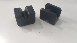 Lift Jack Stand Karet: Mengenal & Menggunakan Adaptor Dongkrak Mobil