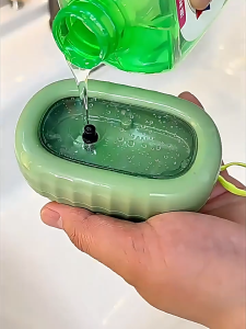 แปรงซักผ้า แปรงทำความสะอาด มีปุ่มกดเติมน้ำยา เกิดฟองเร็ว แปรงอเนกประสงค์ สามารถแขวนได้ ประหยัดพื้นที่