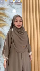 ￼ Pashmina Oval 150cm x 90 cm Crinkle Premium By Medina Hijab