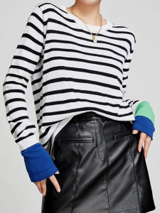 Classic Black White Color Block Striped Loose Fit Overhead T-Shirt Stylish Ageless Base Shirt Versatile Slimming Bottom Shirt