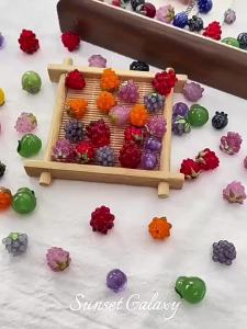 5pcs Handmade Glass Raspberry Beads Vibrant Red with Green Leaf Accents for DIY Necklaces Bracelets Jewelry Making Supplies