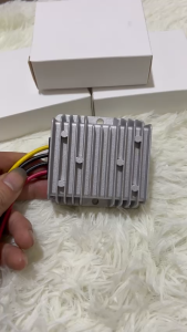 Bộ đổi nguồn 24v về 12v. Đổi nguồn đúc 20A dùng cho ô tô xe tải xe ba gác. Điện 12v và 24v dùng chung (1 bộ)
