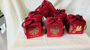 กล่องของขวัญสีแดง กล่องขนม รับไหว้สไตล์จีนกล่องของขวัญ ขนาดใหญ่