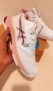 Sepatu Volly Wanita Net Mid Model Baru & Bonus Kaos Kaki