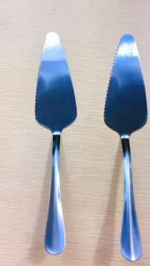Pisau Kue Tart Stainless Steel Anti Karat/ Sendok Saji Pemotong Kue Pizza/ Cake Server