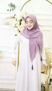HIJAB SEGI EMPAT BELLA SQUARE DI SETIAP SISI 3 TASSEL isi 10 pcs - Paket Usaha