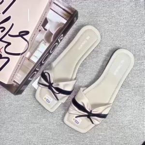 Sandal Flat Wanita Terbaru, Sendal Selop Teplek Wanita Kekinian, Sandal Slip On Wanita Simple, dan Sendal Cewek Korea