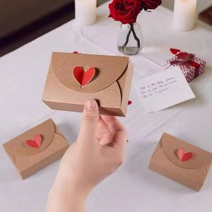 10x Romantic Heart Kraft Paper Envelope Candy Box Heart Shaped Clasp for Wedding Party Valentines Day Favor Gift Decoration