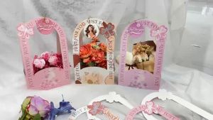 ส่งจากไทย..กล่องดอกไม้ กระเช้าจัดดอกไม้  กระเป๋าใส่ดอกไม้ผีเสื้อ กล่องดอกไม้ ตะกร้าดอกไม้พกพา กล่องของขวัญ