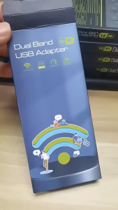 1300Mbps WiFi 5 อะแดปเตอร์ USB Dual Band 2.4G / 5Ghz ไร้สาย WiFi รับ USB 3.0 ดองเกิลเน็ตการ์ดแล็ปท็อปชนะ 10/11