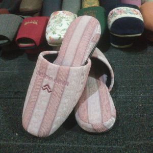 Sandal Rumah CLOSED TOE HOTEL EMPUK Nyaman Elegan CLOVER Sandal