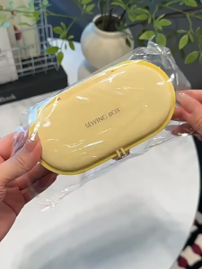 Double layer Sewing Kit Portable Needle Threader Box Portable Sewing Kit For Students Dorm And Travel Use with 16 Color Threads