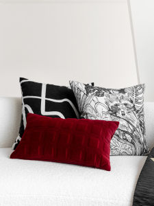 Đệm Vải Gấu Nhung Đỏ Sang Trọng Hiện Đại Màu Đen Da Gối Sofa Chắp Vá Dài Vòng Eo Gối Cho Phòng Khách Sử Dụng Tại Nhà