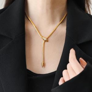 Womens Titanium Steel Gold Plated Design Snake Zircon Necklace Womens Clavicle Chain Snake Neck Chain