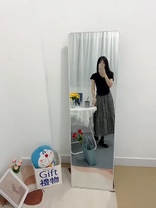 TDB  (ถ้าเสื่อมหักจะส่งเพิ่มใหม่) กระจกเต็มตัว กระจกยาว ร่างกายเต็มรูปแบบ พร้อมขาตั้ง สามารถแขวนผนัง ห้องเเต่งตัว ห้องน้ำ