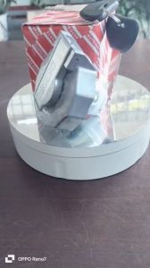 Nắp thùng dầu Isuzu QKR 1.9 - 2.7 tấn nắp kim loại kèm chìa khóa