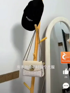 DTG ไม้สนธรรมชาติ ราวแขวนเสื้อ ราวแขวนกระเป๋า แข็งแรง รับน้ำหนัก 50kg ประหยัดพื้นที่ ของแท้