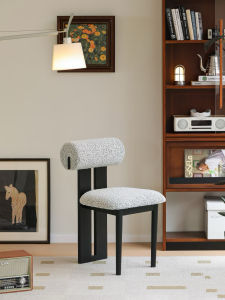 Nordic Style Solid Wood Dining Chair French Back Chair Soft Padded Middle Ancient Retro Style Dining Table Chair Andy