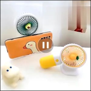 Kipas Angin Genggam Mini Fan Portable Karakter Buah Bunga Lucu bisa di cas ada Dudukan Handphone Rechargeable / Kipas Angin Tangan / Mini Fan