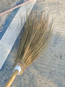 New Style Durable Broom for Household Outdoor Cleaning Natural Plant Material Yard Sweeper Broomstick No Brand Registered