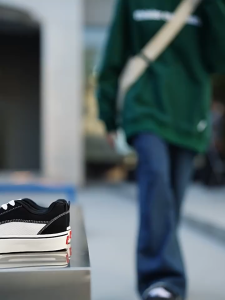 high potential spiked Mens Low-Cut Anti-Slip Sneakers Breathable Korean Casual Sports Round Toe Trainers Color:black gray